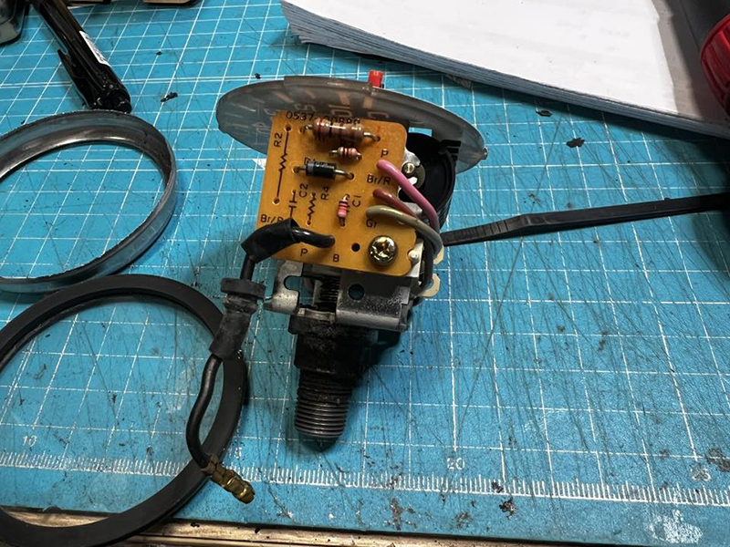 ホンダ ジャズ メーターの分解修理