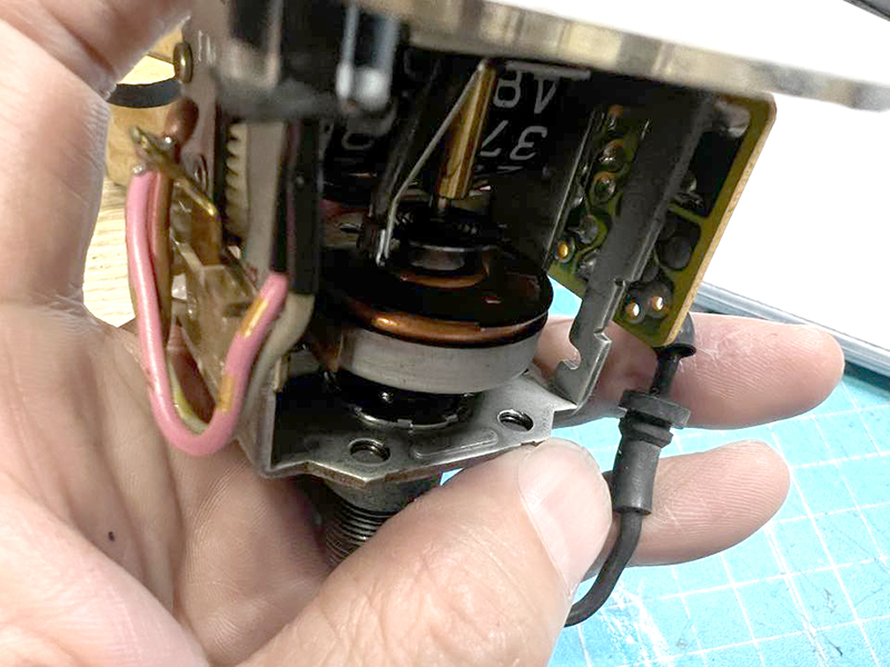 ホンダ ジャズ メーターの分解修理