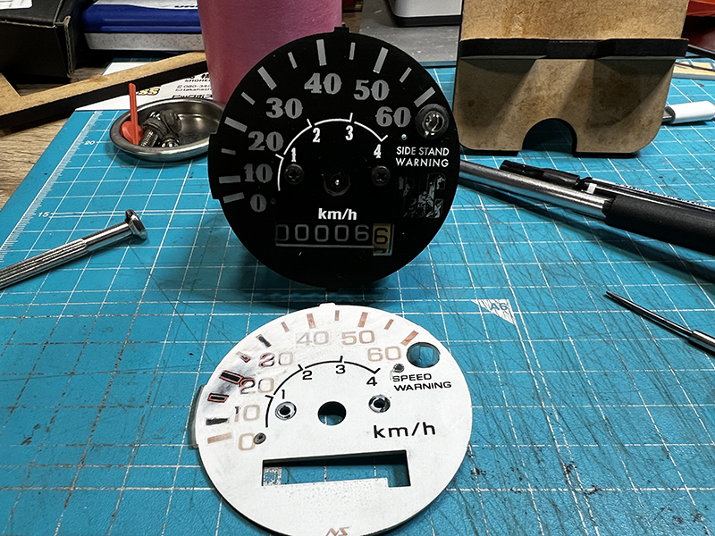 ホンダ ジャズ メーターの分解修理